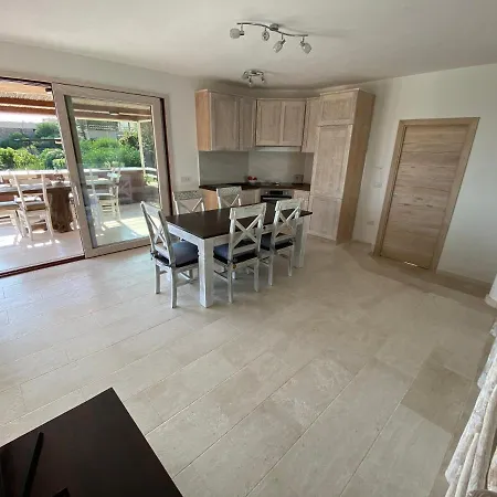Martin & Nicole's Holiday home *
