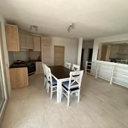 Martin & Nicole's Holiday home *