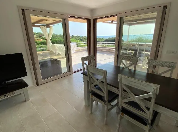 Martin & Nicole's * Portisco