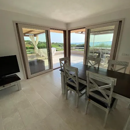 Martin & Nicole's * Portisco